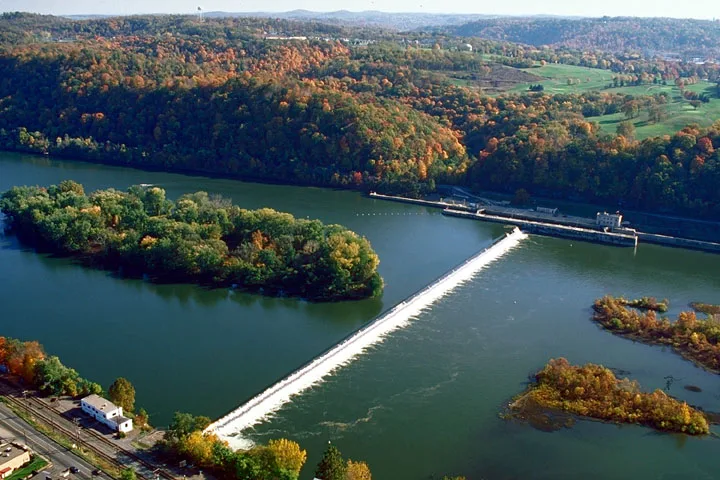 Allegheny River Lock and Dam No. 3, New Kensington, Pennsylvania