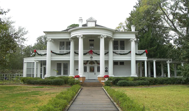 Moore, John M. and Lottie D., House, Richmond, Texas