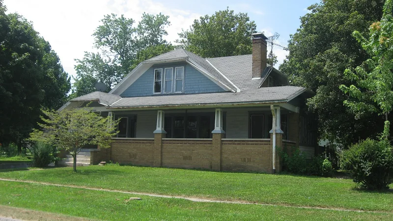 Dycus, Floyd and Glenora, House, Brownstown, Illinois