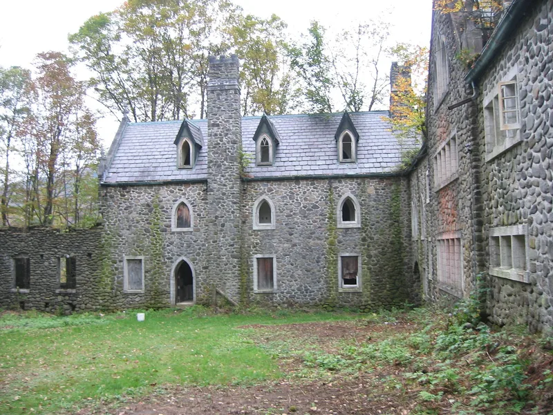 Dundas Castle, Roscoe, New York