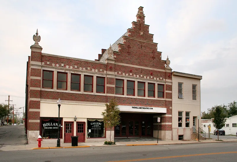 Schine's Holland Theatre, Bellefontaine, Ohio