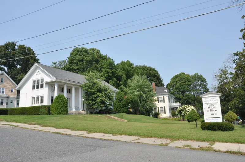 West Main Street Historic District, Massachusetts