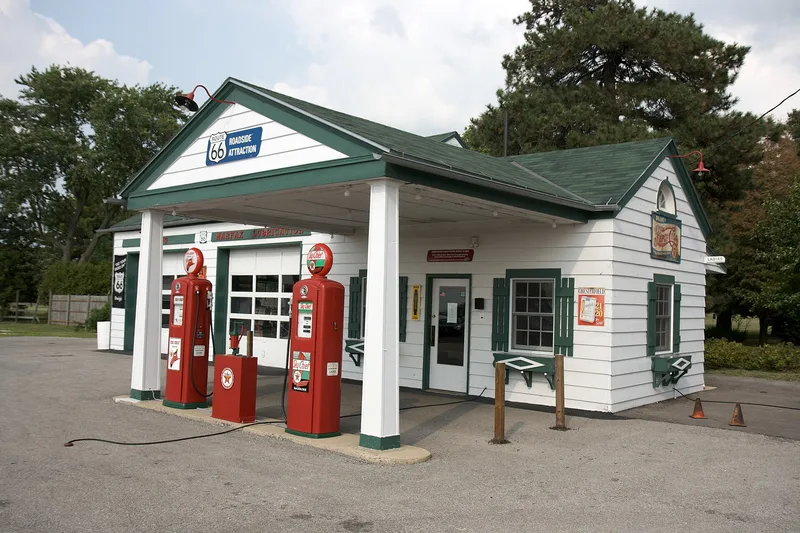 Ambler's Texaco Gas Station, Dwight, Illinois