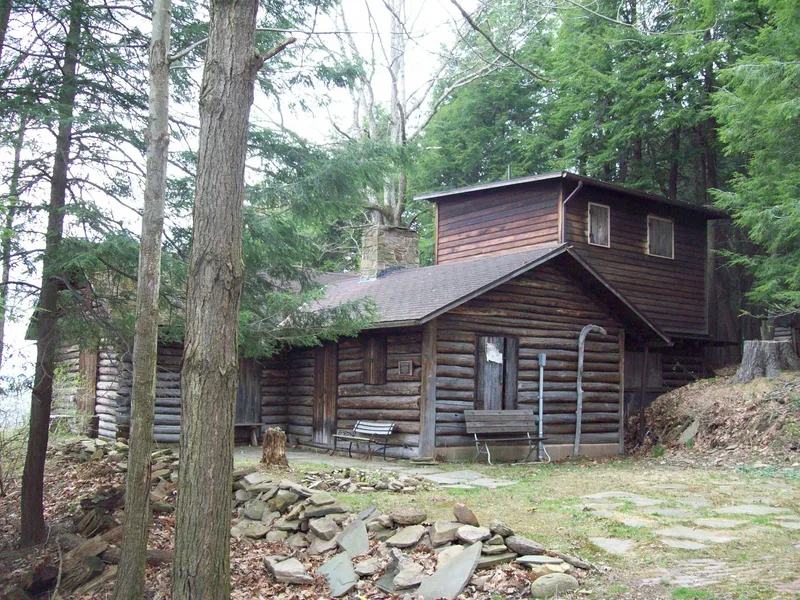 Pfeiffer-Wheeler American Chestnut Cabin, Portville, New York
