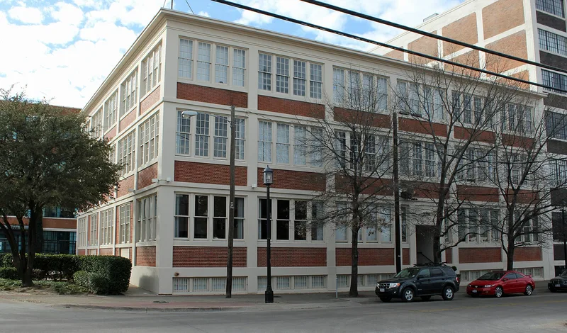 Lincoln Paint and Color Company Building, Dallas, Texas