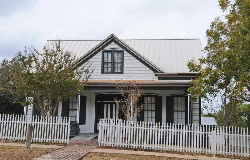 Kraitchar, Thomas, Jr. and Mary, House, Caldwell, Texas