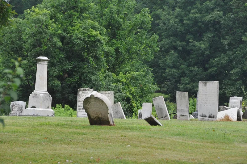 Williamsburg Cemetery, Hampton Corners, New York