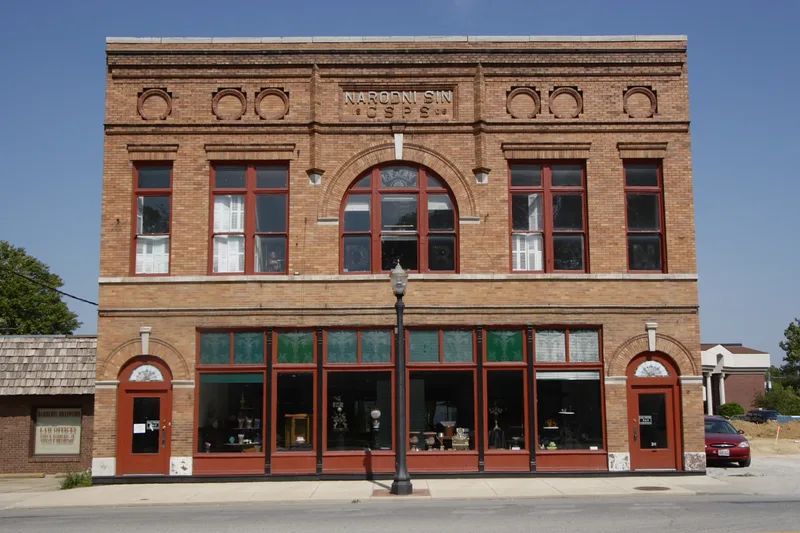 Narodni Sin, Edwardsville, Illinois