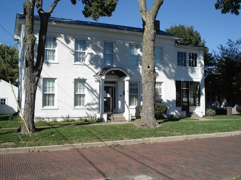 Dement-Zinser House, Washington, Illinois