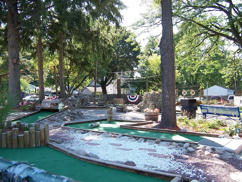 Tall Maples Miniature Golf Course, Sea Breeze, New York