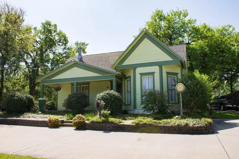 Bratton, Andrew "Cap" and Emma Doughty, House, Mansfield, Texas