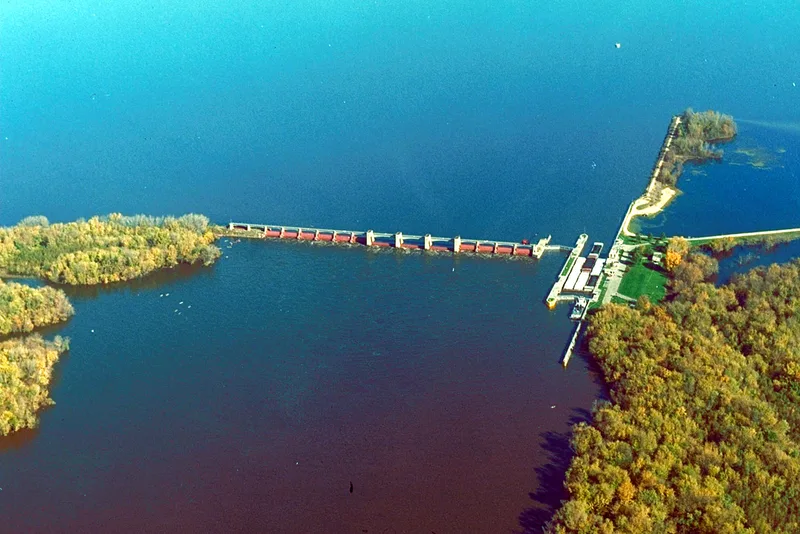Lock and Dam No. 13 Historic District, Fulton, Illinois