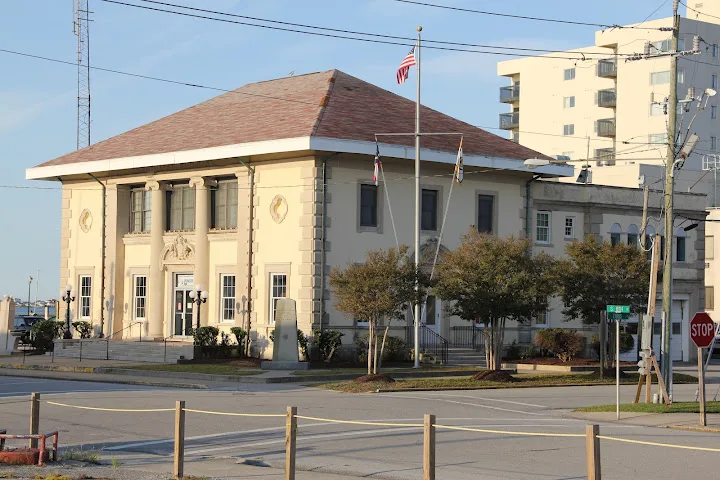 Morehead City Municipal Building, Morehead City, North Carolina