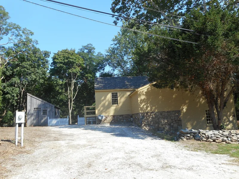 Town Doctors' House and Site, Southold, New York