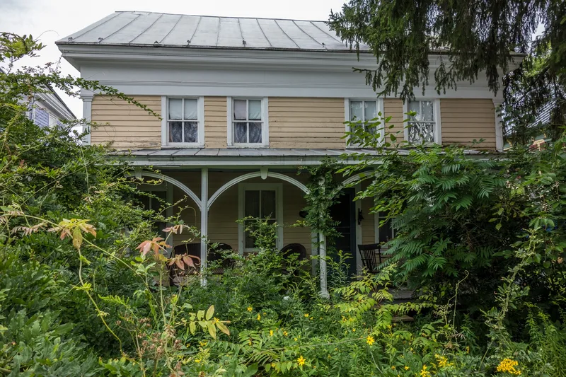 Parsonage, The, Oak Hill, New York