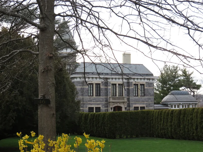 Clapham-Stern House, Roslyn Harbor, New York