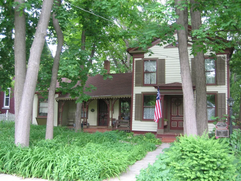 Lampert-Wildflower House, Belvidere, Illinois
