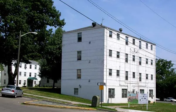 Roanoke Apartments, Roanoke (Independent City), Virginia