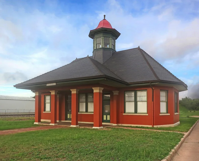 International & Great Northern Railroad Passenger Depot, Rockdale, Texas