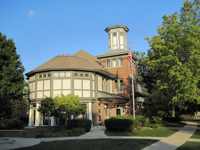 Lake Bluff Uptown Commercial Historic District, Lake Bluff, Illinois