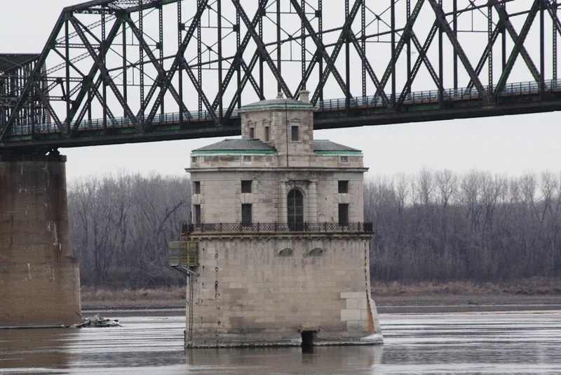 Chain of Rocks Bridge, Madison, Illinois