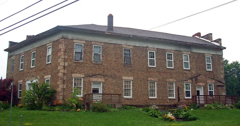 Cobblestone Inn, Oak Orchard, New York