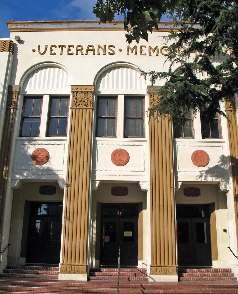 Alameda Veterans' Memorial Building, Alameda, California
