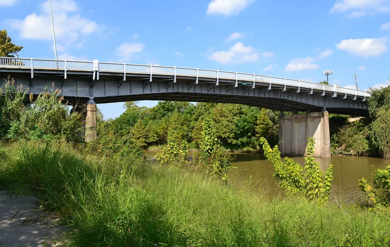 Hill Street Bridge over Buffalo Bayou, Houston, Texas