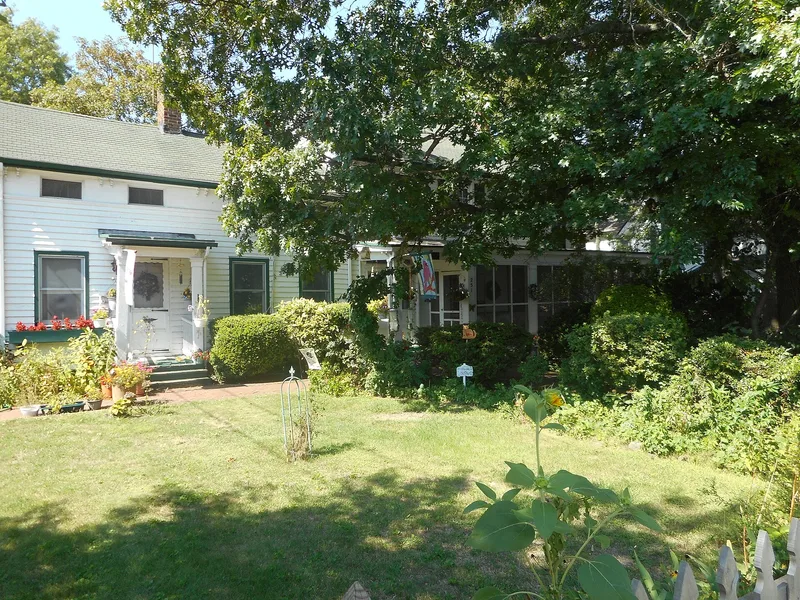 House at 251 Rocklyn Avenue, Lynbrook, New York