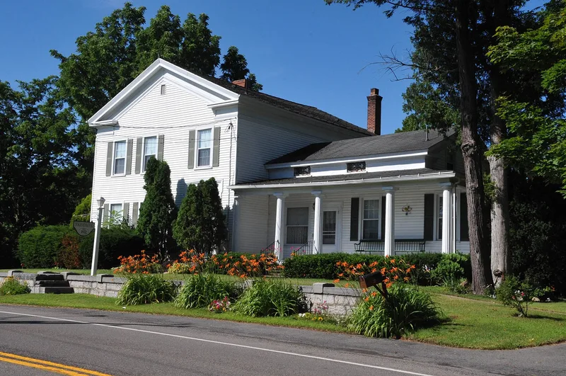 Towar-Ennis Farmhouse and Barn Complex, Lyons, New York
