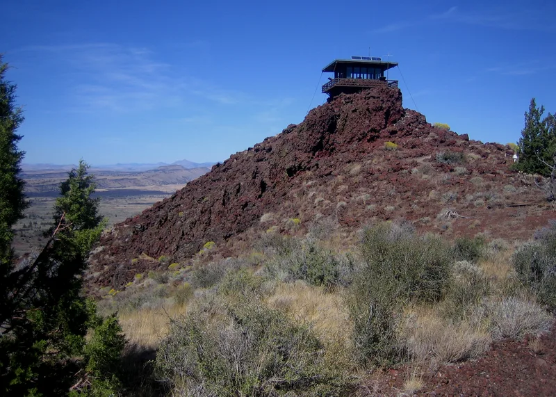 Schonchin Butte Fire Lookout, Tulelake, California