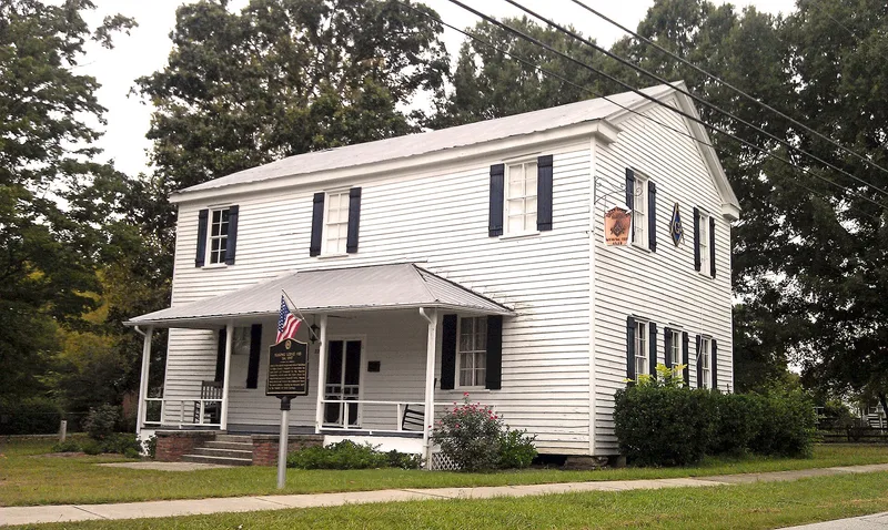 Holly Springs Masonic Lodge, Holly Springs, North Carolina