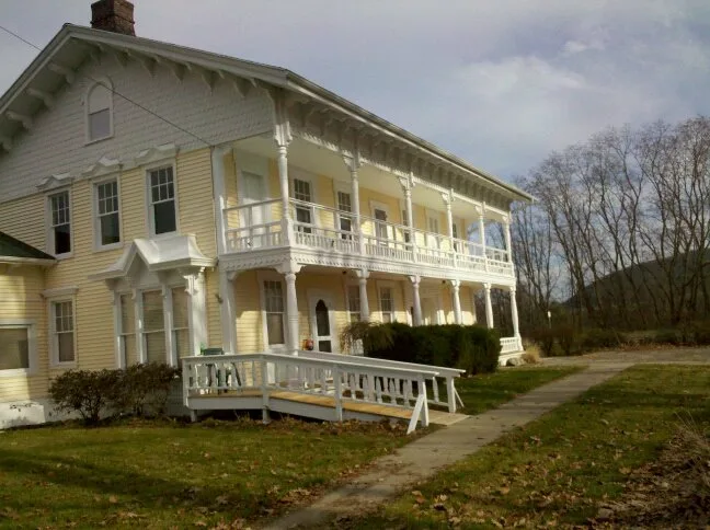Drovers Inn and Round Family Residence, Vestal, New York