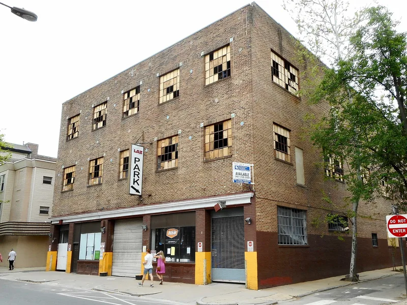 Waverly Garage, Philadelphia, Pennsylvania