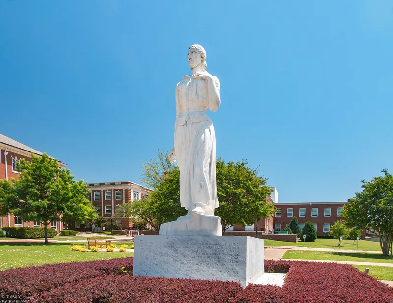 Pioneer Woman Monument, Denton, Texas
