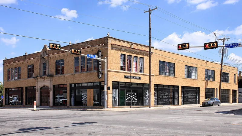 Poe Motor Company, San Antonio, Texas