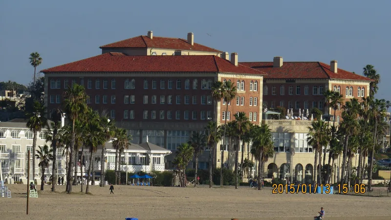 Bay Street Beach Historic District, California