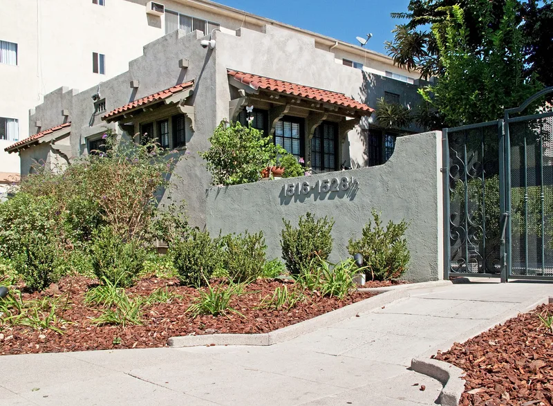 Bungalow Court at 1516 N. Serrano Ave, Los Angeles, California