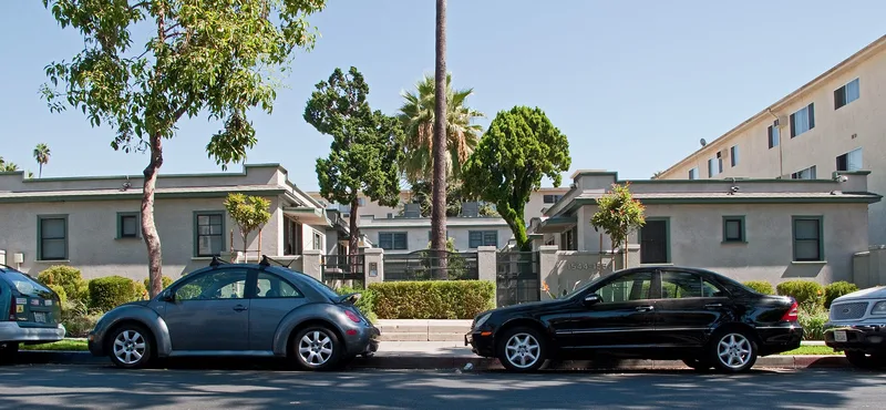 Bungalow Court at 1544 N. Serrano Avenue, Los Angeles, California