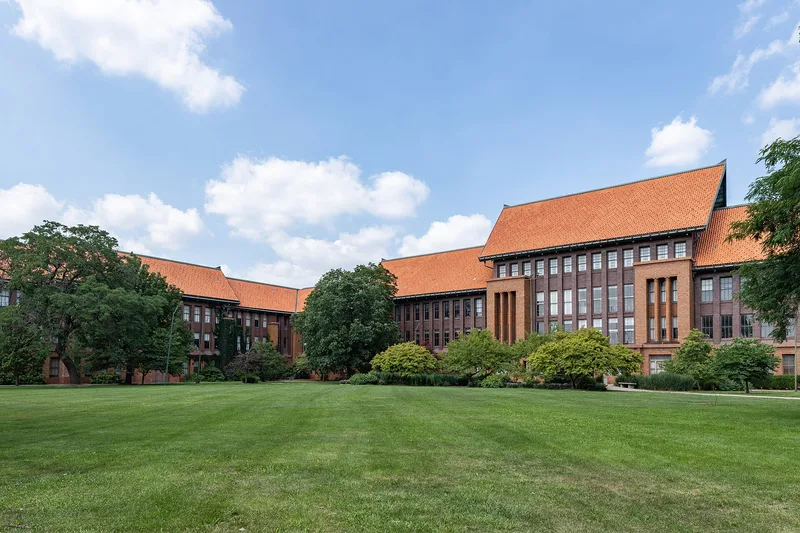 Schurz, Carl, High School, Chicago, Illinois