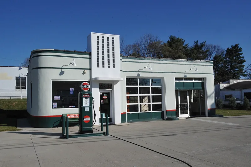 Carlin's Amoco Station, Roanoke (Independent City), Virginia