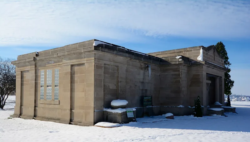 Beecher Mausoleum, Beecher, Illinois