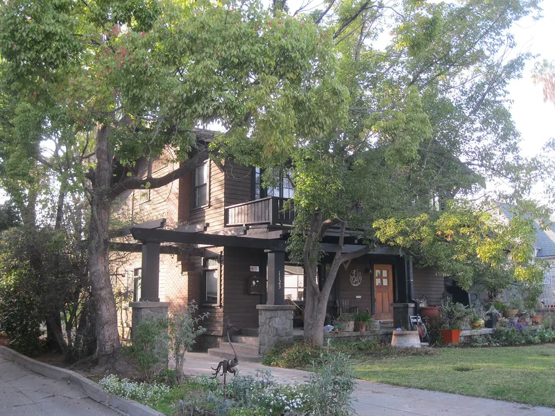 House at 1121 North Los Robles Avenue, Pasadena, California