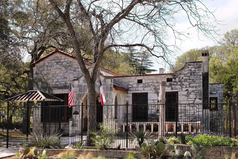 Walsh, James M. & Leana B., House, Austin, Texas