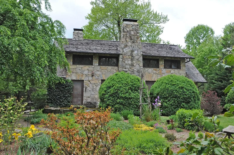 Sewell, Dillard B. and Georgia, House, Penrose, North Carolina