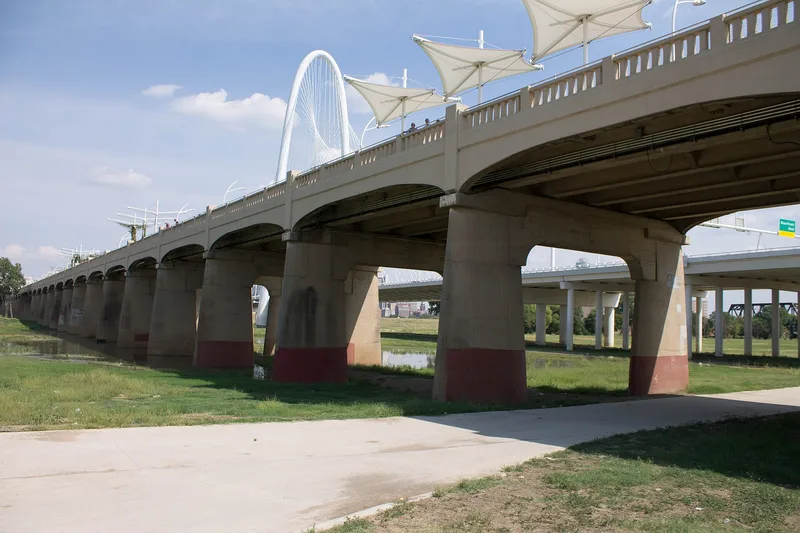 Lamar-McKinney Bridge, Dallas, Texas