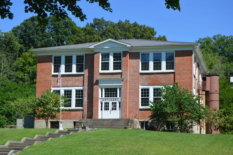 Ashwood School, Hot Springs, Virginia
