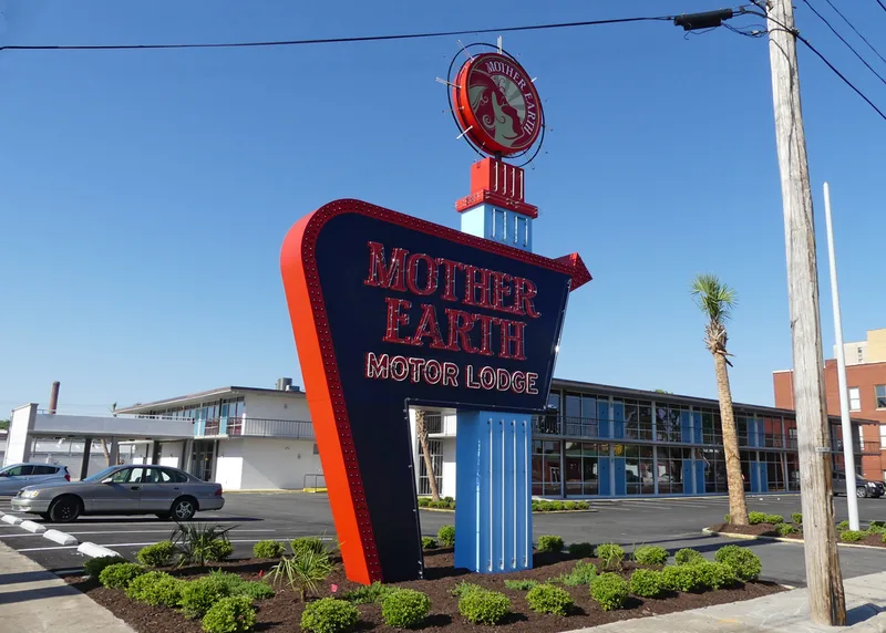 Midtown Motor Lodge, Kinston, North Carolina