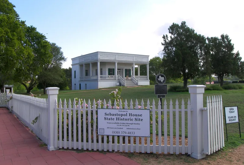 Sebastopol, Seguin, Texas