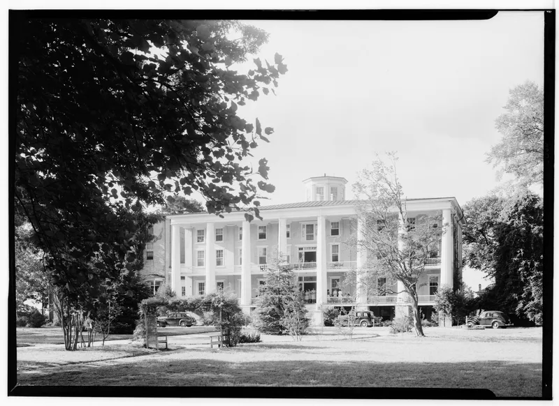 Columns, The, Murfreesboro, North Carolina
